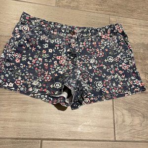 GAP floral print 3" chino shorts